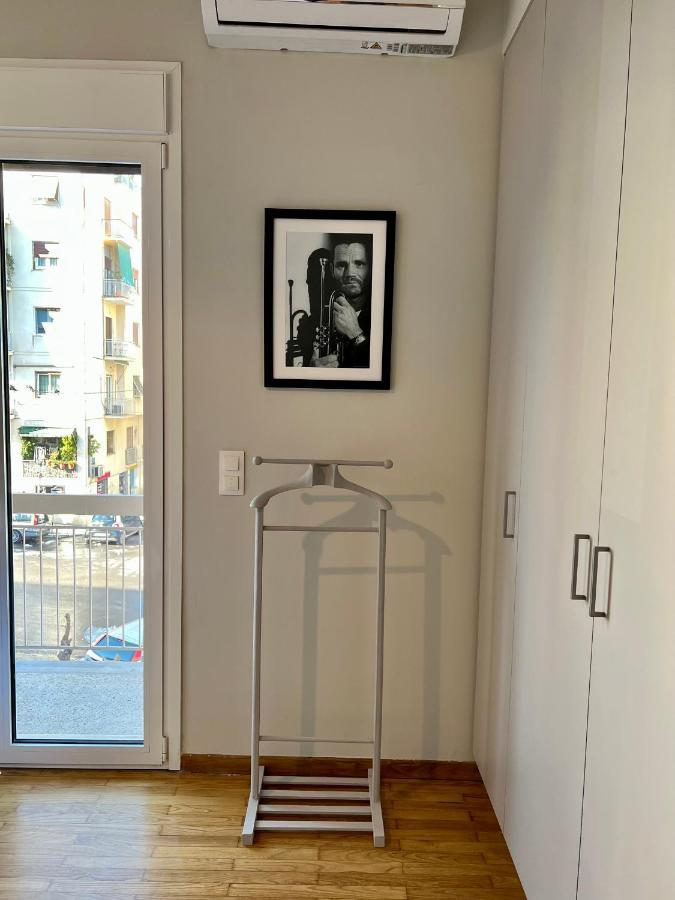 Mrs Holiday Apartment Αθήνα Εξωτερικό φωτογραφία
